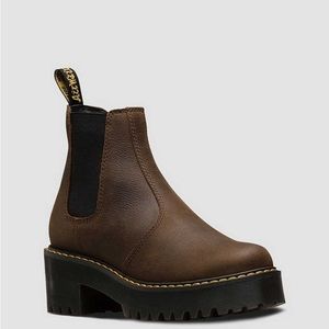 EUC Doc marten rometty boots in brown